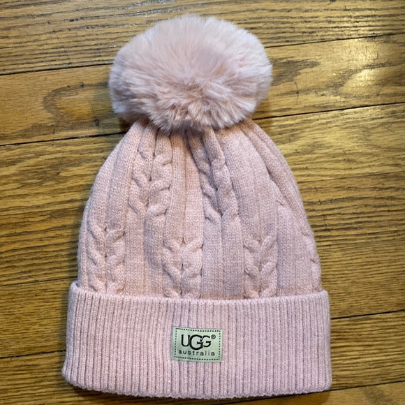 UGG Accessories - Cable stitch Pom Pom hat